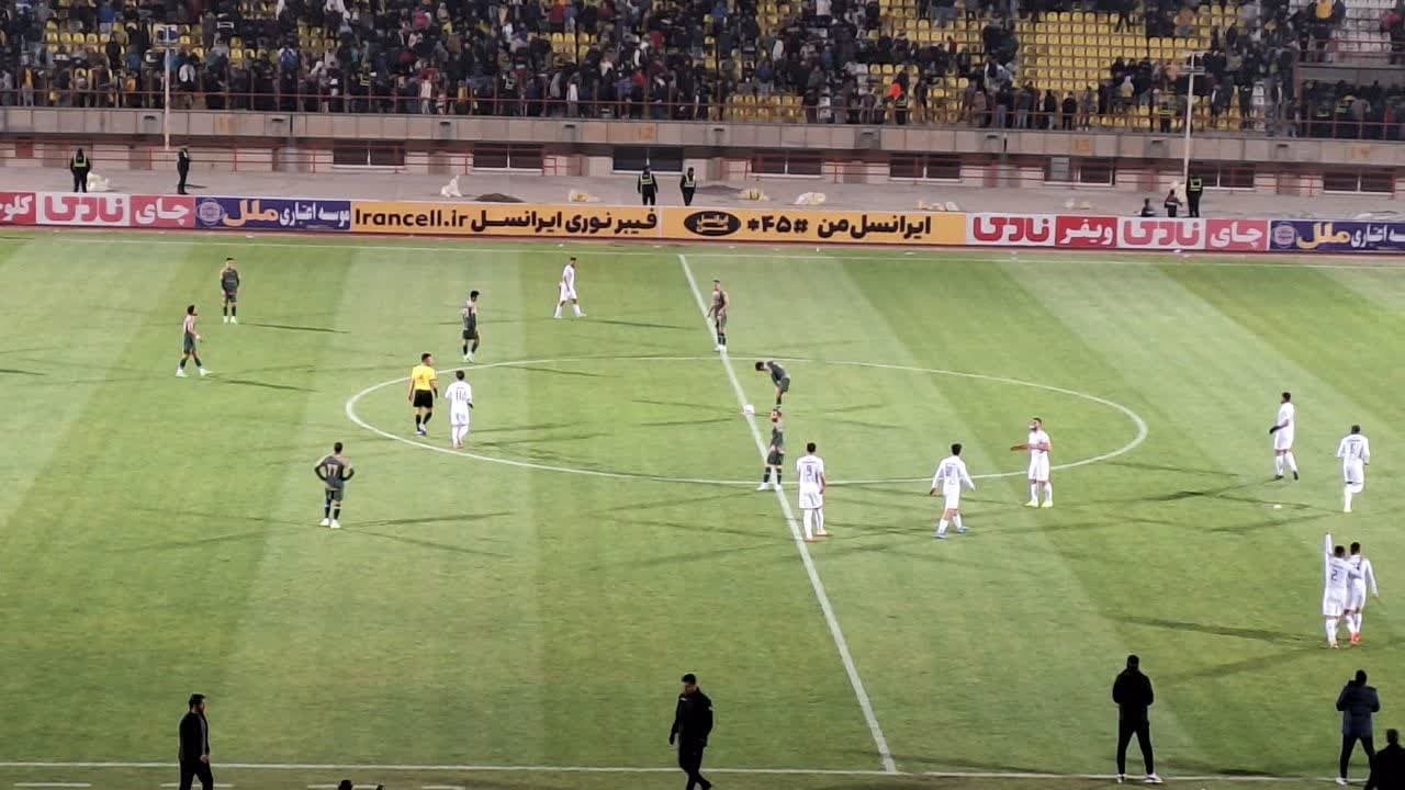 مزد تلاشمان را در برابر شمس آذر گرفتیم