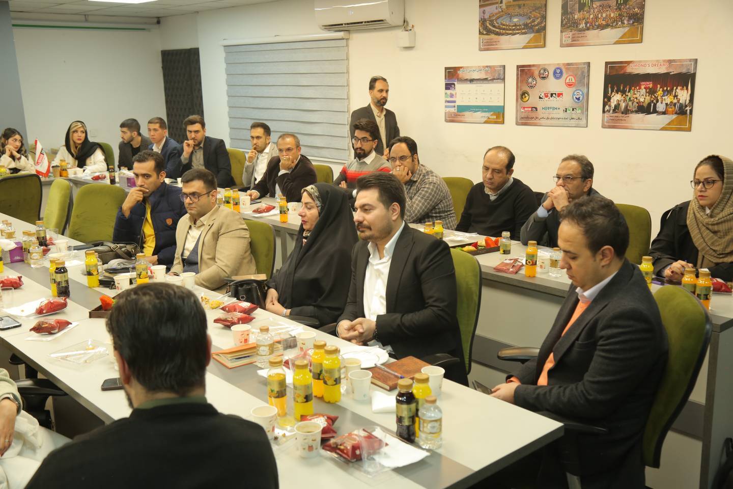 گزارش اولین دورهمی مرکز اشتغال و مهارت‌آموزی ماهان