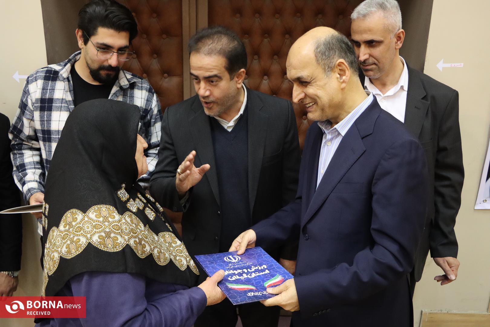 استاندار گیلان : اماکن ورزشی با اولویت در اختیار بانوان قرار گیرد استاندار گیلان : اماکن ورزشی با اولویت در اختیار بانوان قرار گیرد