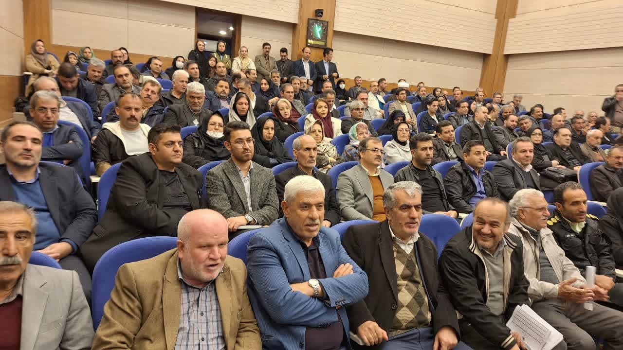 انتصاب ها در وزارت کار بدون نگاه سیاسی و بر اساس شایستگی است انتصاب ها در وزارت کار بدون نگاه سیاسی و بر اساس شایستگی است