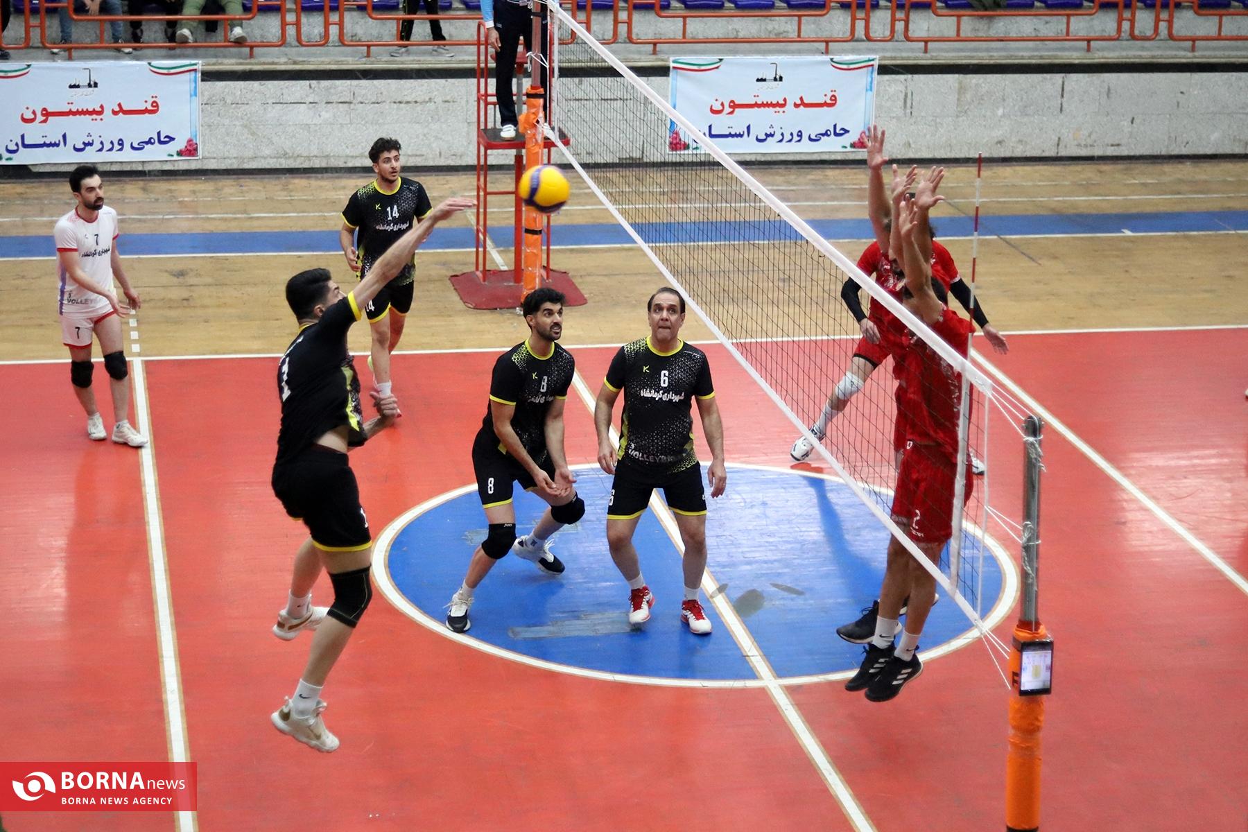 کرمانشاه با نتیجه سه بر دو مغلوب بهار کردستان شد کرمانشاه با نتیجه سه بر دو مغلوب بهار کردستان شد