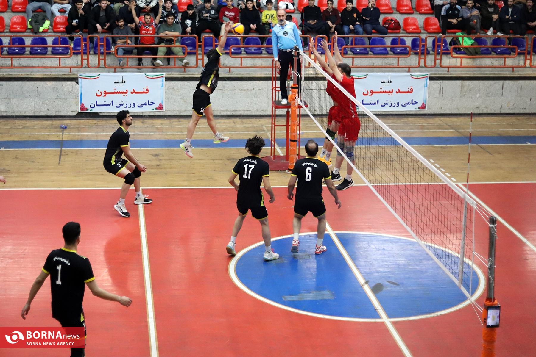 کرمانشاه با نتیجه سه بر دو مغلوب بهار کردستان شد کرمانشاه با نتیجه سه بر دو مغلوب بهار کردستان شد