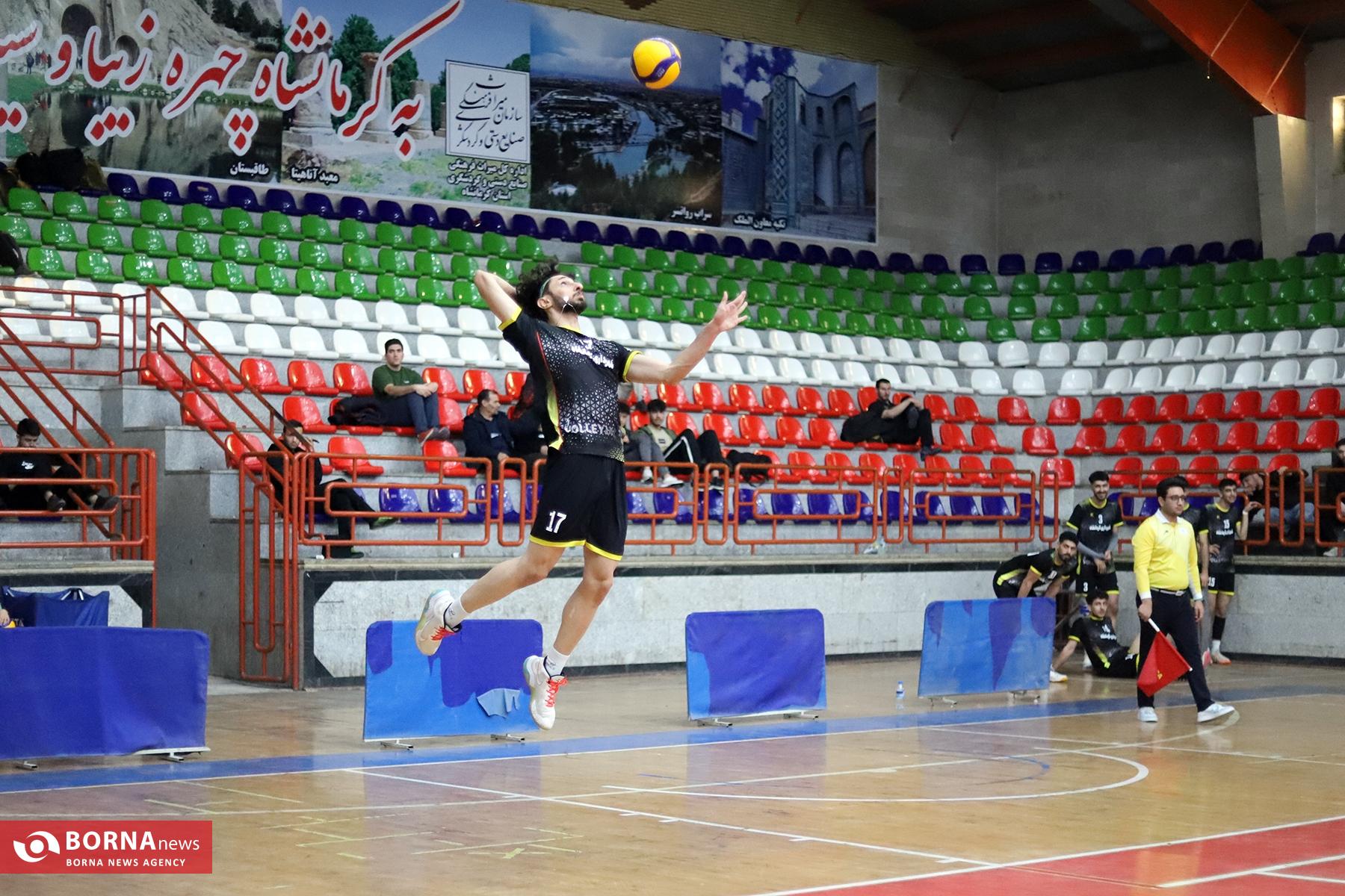 کرمانشاه با نتیجه سه بر دو مغلوب بهار کردستان شد کرمانشاه با نتیجه سه بر دو مغلوب بهار کردستان شد