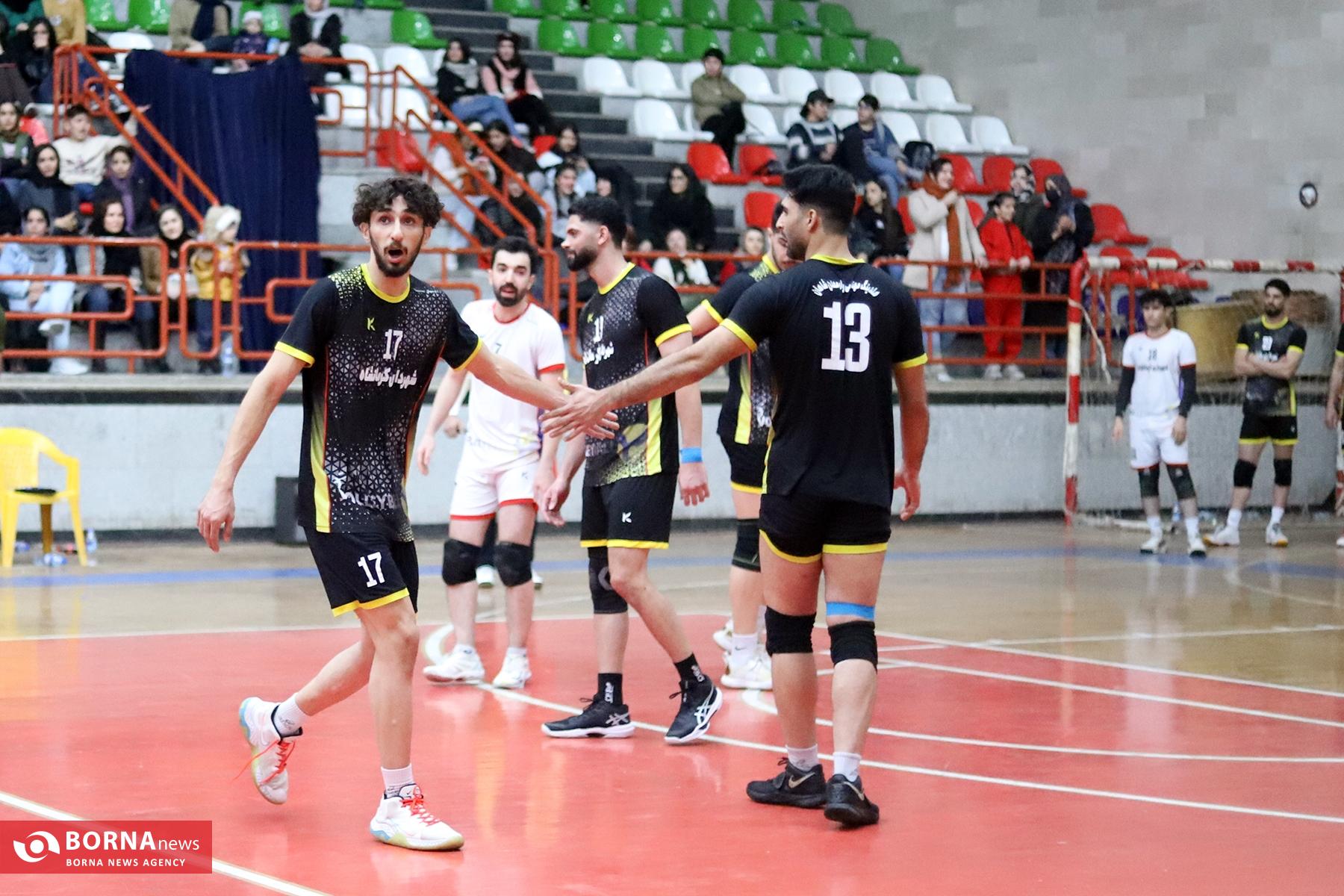 کرمانشاه با نتیجه سه بر دو مغلوب بهار کردستان شد کرمانشاه با نتیجه سه بر دو مغلوب بهار کردستان شد