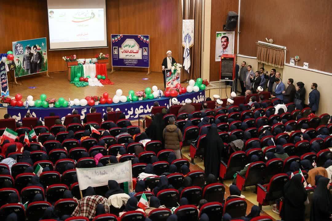 زنگ انقلاب در مدارس قزوین نواخته شد