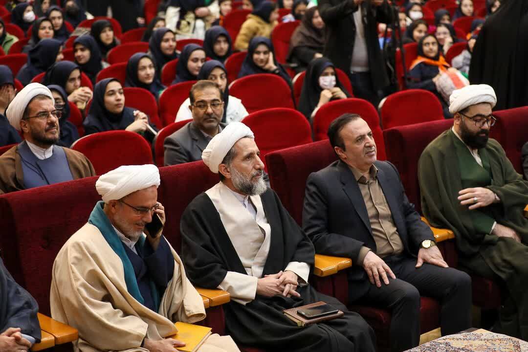 زنگ انقلاب در مدارس قزوین نواخته شد