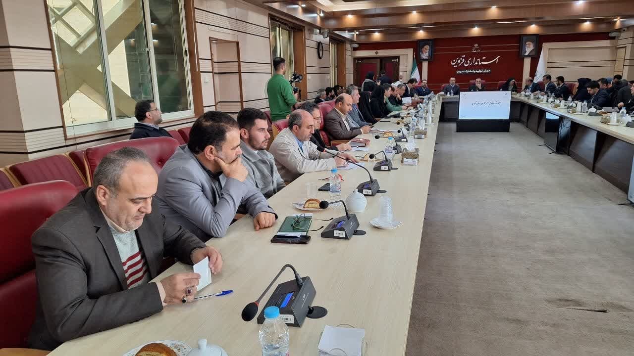 ۳۲۰ نفر در استان قزوین در سامانه معرفی جوان سال ثبت نام کرده اند ۳۲۰ نفر در استان قزوین در سامانه معرفی جوان سال ثبت نام کرده اند