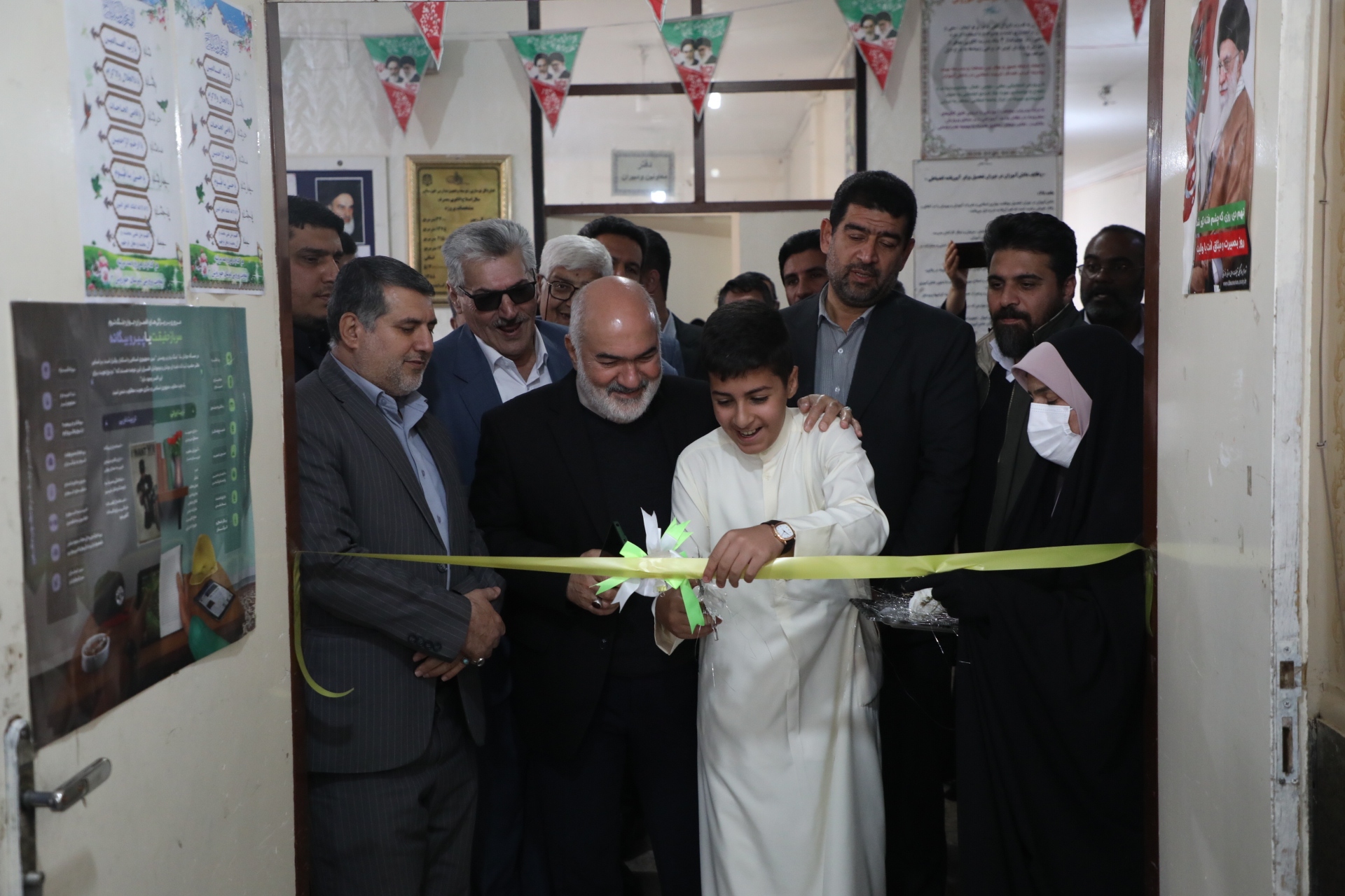 استاندار خوزستان: پیشرفت‌های کشور پس از انقلاب اسلامی قابل قیاس با قبل از انقلاب نیست