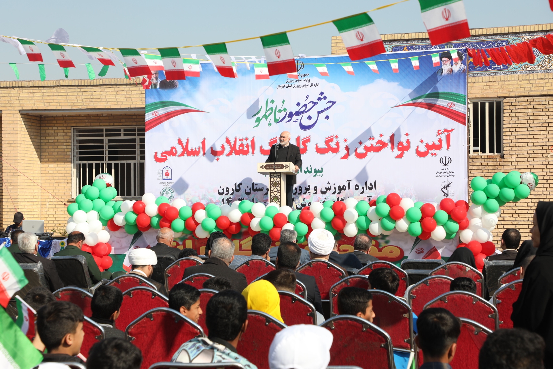 استاندار خوزستان: پیشرفت‌های کشور پس از انقلاب اسلامی قابل قیاس با قبل از انقلاب نیست