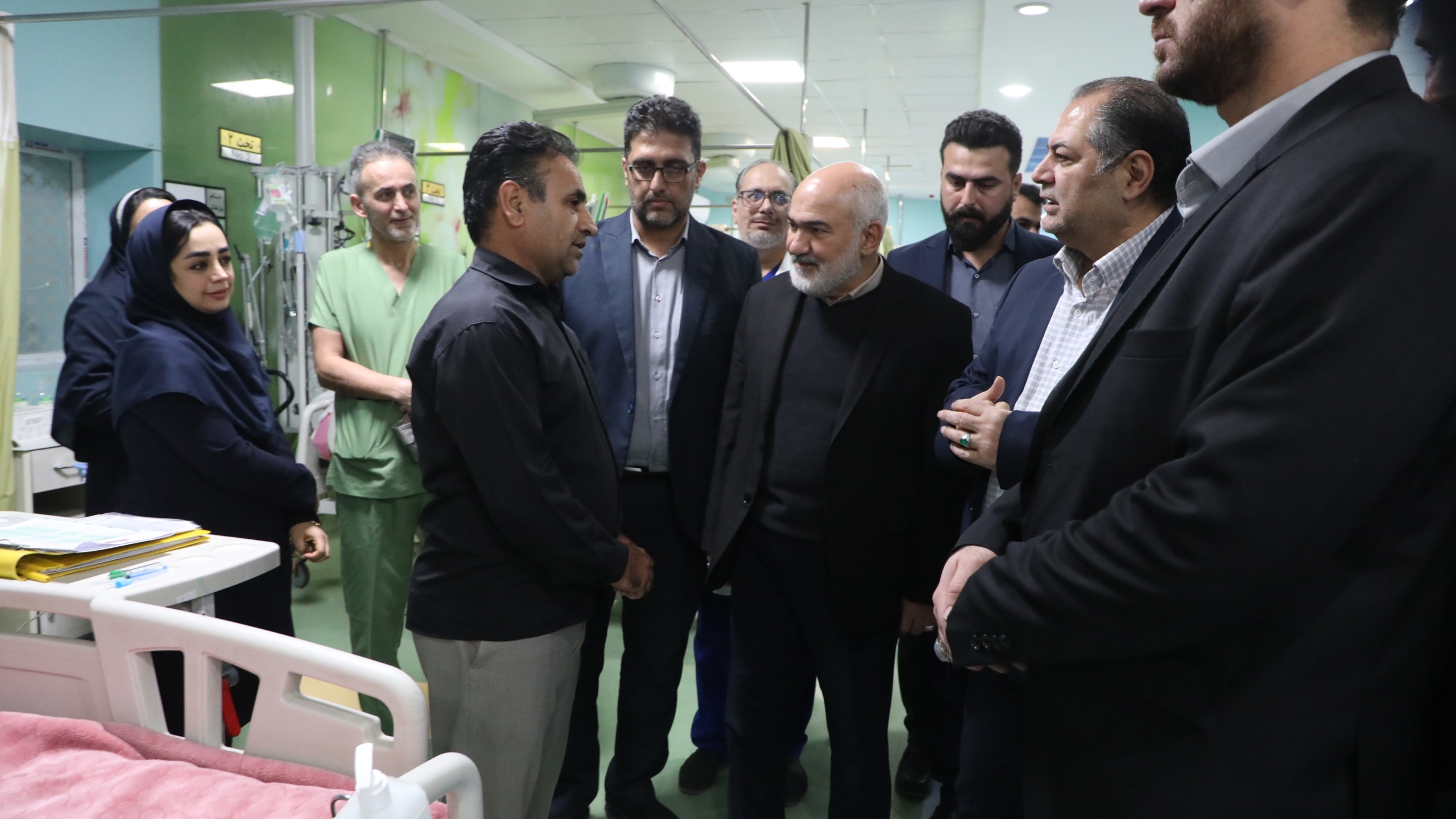 عیادت استاندار خوزستان از خواننده جوان مسجدسلیمانی در بیماستان گلستان+ عکس