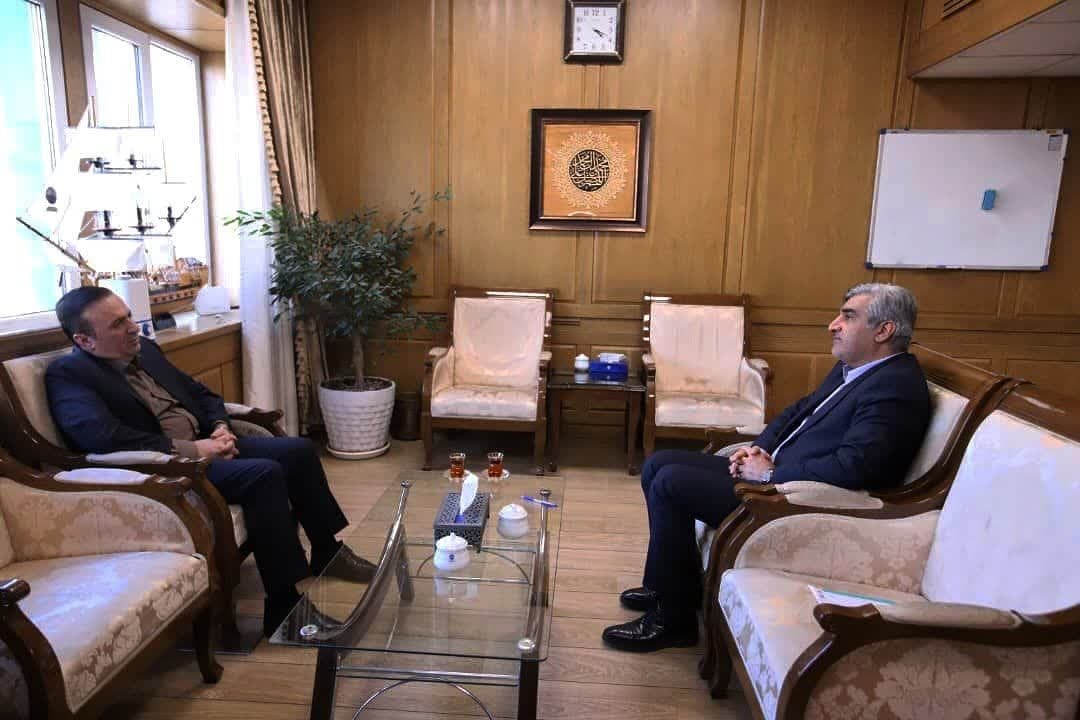 دیدار استاندار قزوین با مدیرعامل تأمین اجتماعی؛ بررسی چالش‌های بیمه‌ای و حمایت از کارگران