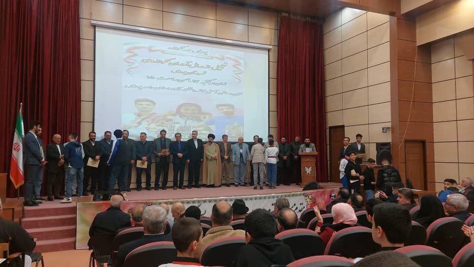 برپلیی مراسم تجلیل از تکواندوکاران قهرمان پردیس برپلیی مراسم تجلیل از تکواندوکاران قهرمان پردیس