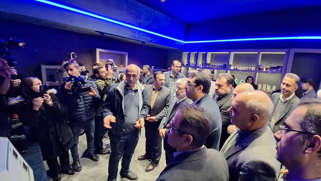 وزیر علوم از نمایشگاه هاب فنآوری‌های آینده در پارک علم و فنآوری قزوین دیدن کرد