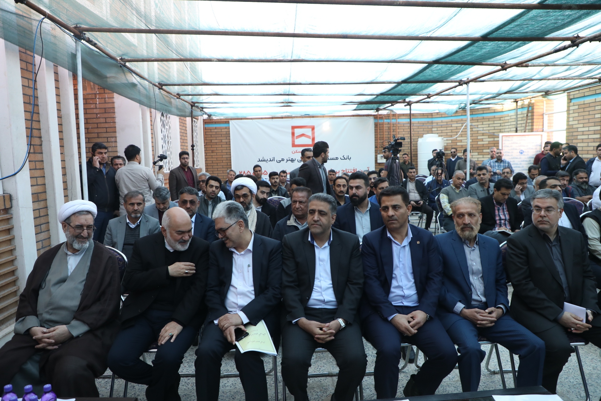 استاندار خوزستان: ۲۲ هزار واحد مسکونی در استان در حال ساخت و آماده سازی است