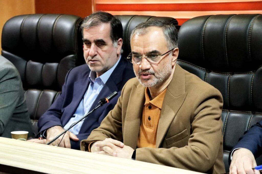 پوستر سومین جشنواره ملی فیلم کوتاه رشت رونمایی شد پوستر سومین جشنواره ملی فیلم کوتاه رشت رونمایی شد