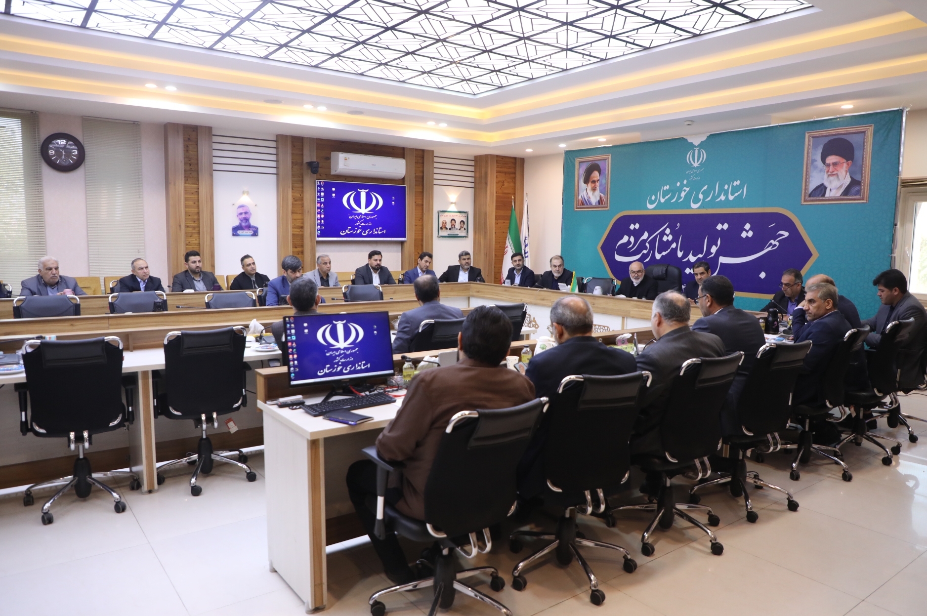 استاندار خوزستان: مردم باید تاثیر خروجی جلسه های ستاد تنظیم بازار را در زندگی روزمره خود احساس کنند استاندار خوزستان: مردم باید تاثیر خروجی جلسه های ستاد تنظیم بازار را در زندگی روزمره خود احساس کنند