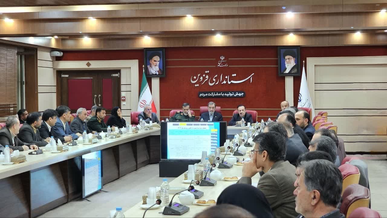 مشکل کلیدی کشور، صنعتی نشدن بخش های اصلی اقتصاد است