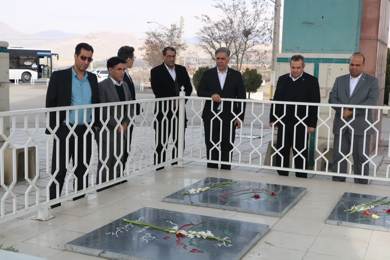 دیدار مدیران بانک توسعه تعاون با امام جمعه قزوین 