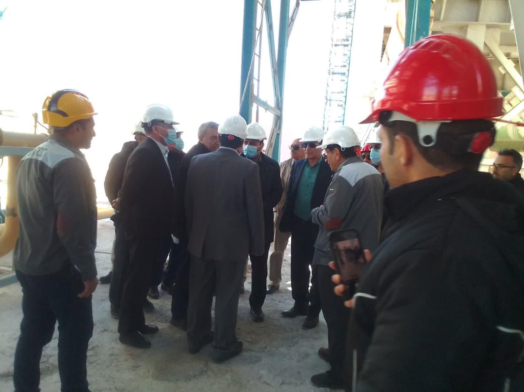 بازدید رئیس دادگستری از کارخانه سیمان خاکستری نی ریز بازدید رئیس دادگستری از کارخانه سیمان خاکستری نی ریز