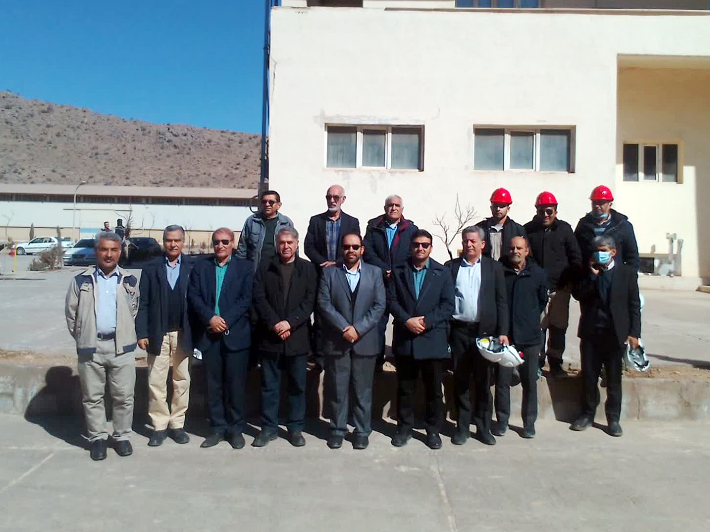 بازدید رئیس دادگستری از کارخانه سیمان خاکستری نی ریز بازدید رئیس دادگستری از کارخانه سیمان خاکستری نی ریز