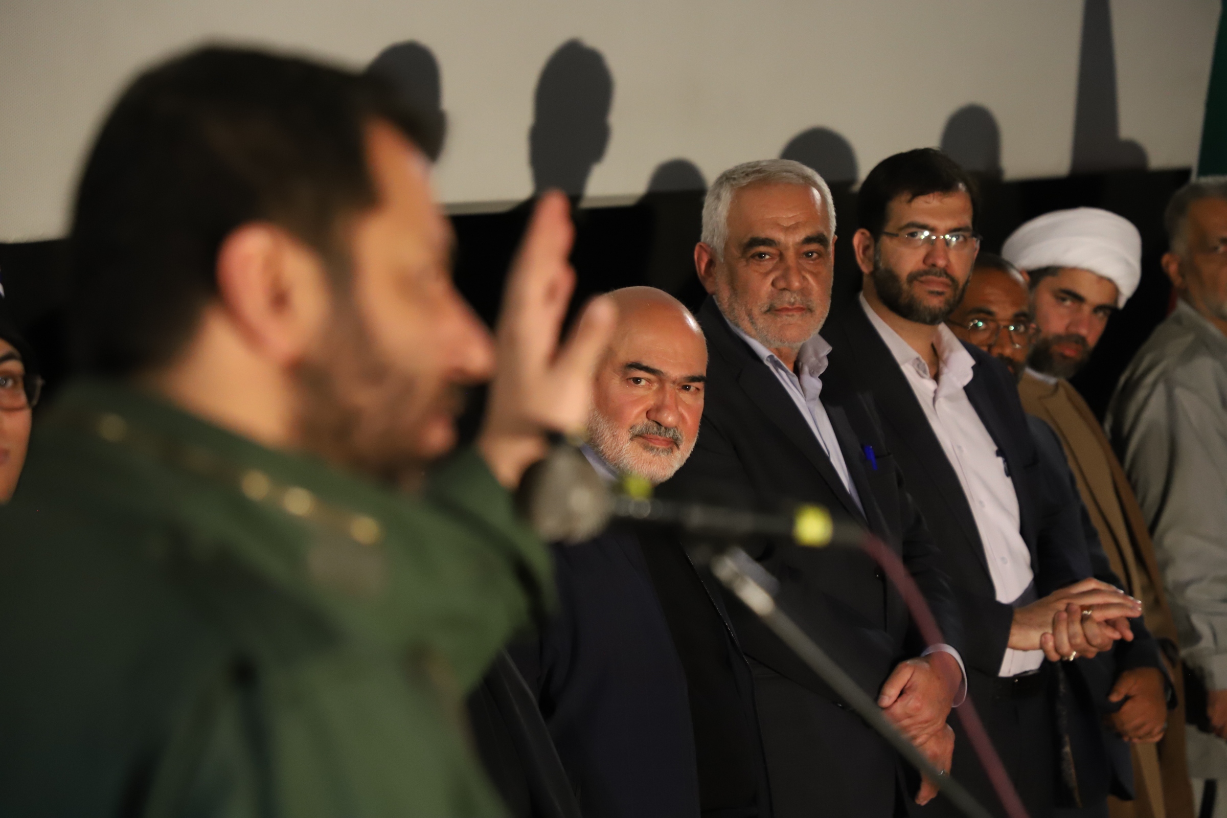 استاندار خوزستان در مراسم اکران فیلم