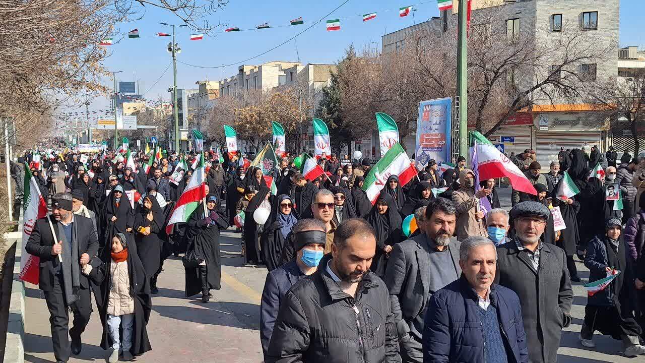 صدای انقلاب مردم ایران در راهپیمایی ۲۲ بهمن باردیگر شنیده شد