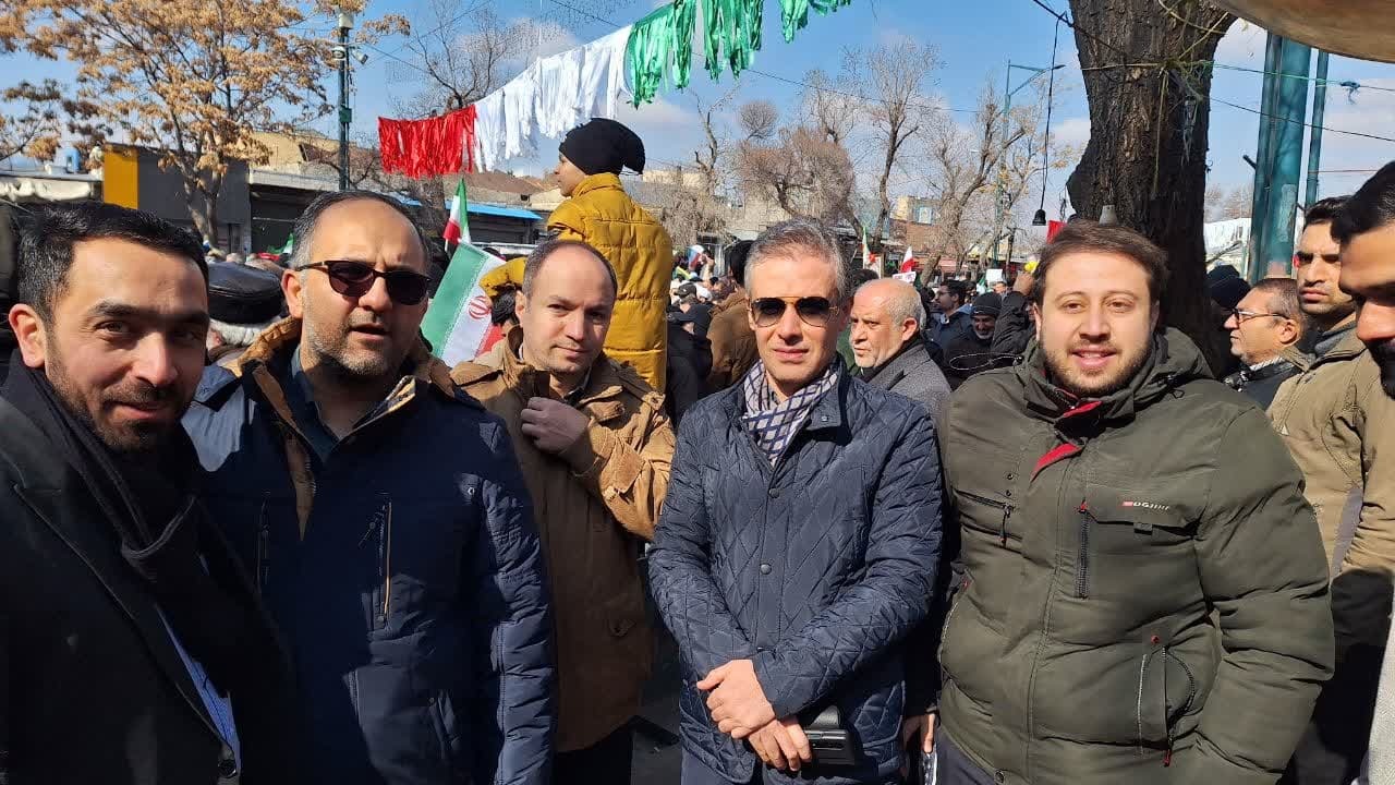 مذاکره زمانی که شرافتمندانه و مورد تایید رهبری باشد از سوی مردم پذیرفته می شود