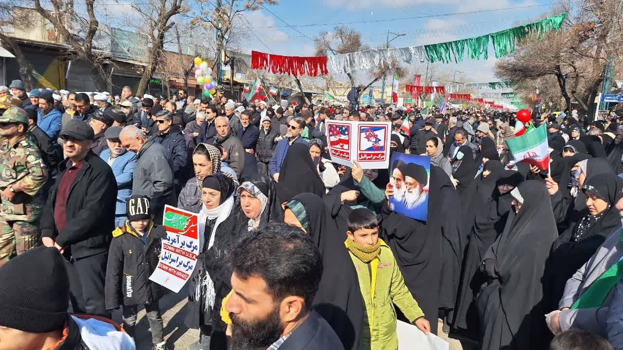 مذاکره زمانی که شرافتمندانه و مورد تایید رهبری باشد از سوی مردم پذیرفته می شود