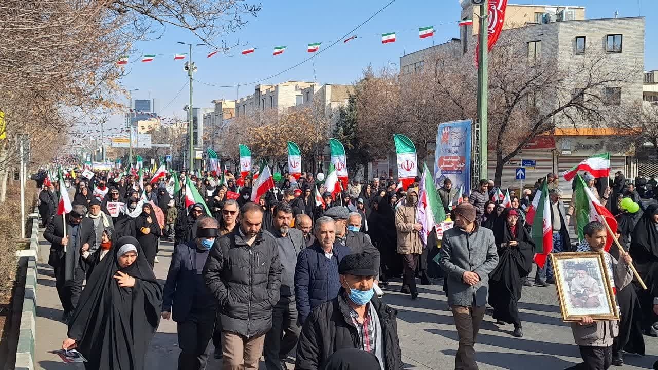 مذاکره زمانی که شرافتمندانه و مورد تایید رهبری باشد از سوی مردم پذیرفته می شود