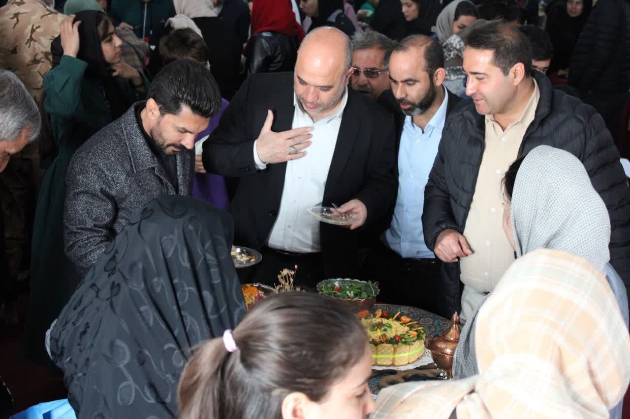 جشنواره غذاهای بومی محلی در روستای دهنو برگزار شد جشنواره غذاهای بومی محلی در روستای دهنو برگزار شد