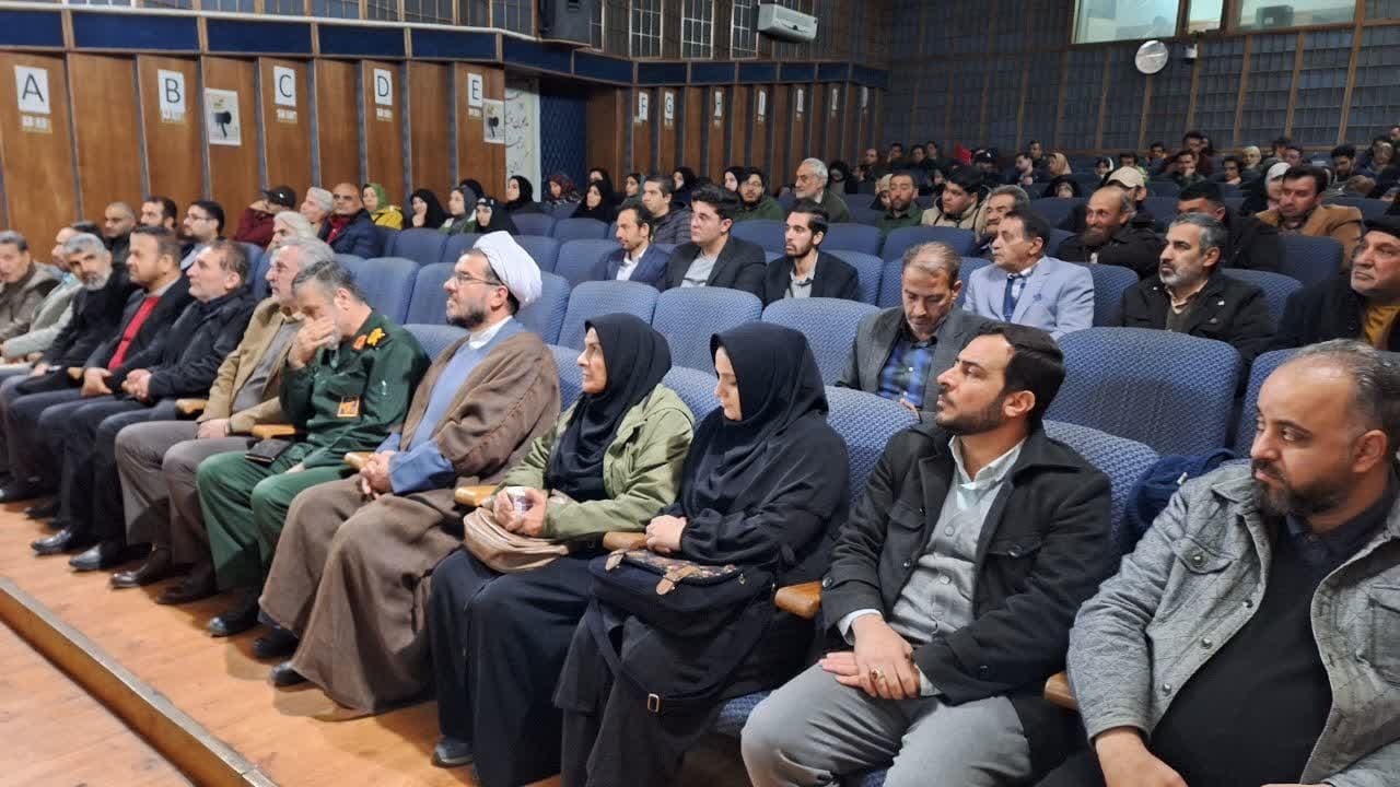 فرهنگ سازی و حمایت از هنرماندگار در کنار کارهای عمرانی مورد توجه قرارگیرد 