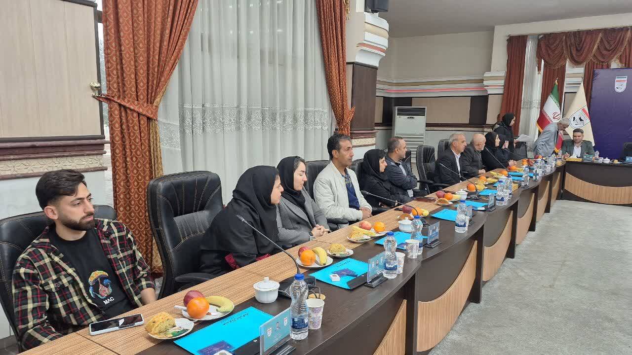 عدالت محوری را در اولویت برنامههای هیئت فوتبال قرار دادهایم عدالت محوری را در اولویت برنامههای هیئت فوتبال قرار دادهایم