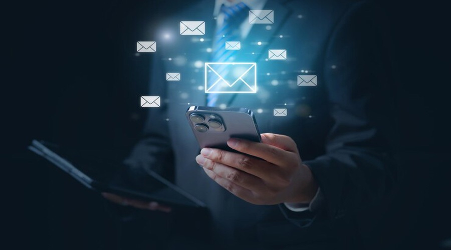 پنل پیامکی نواتل| ابزاری پیشرفته برای تبلیغات و اطلاع‌رسانی به مشتریان هدف