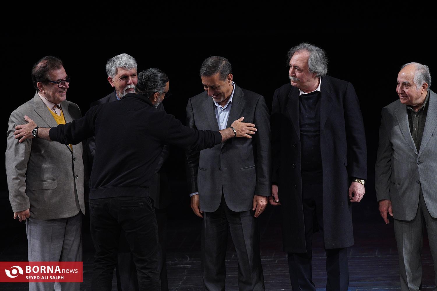 اختتامیه موسیقی فجر؛ از نوای نیانبان الکترونیک تا تقدیر از بزرگان اختتامیه موسیقی فجر؛ از نوای نیانبان الکترونیک تا تقدیر از بزرگان