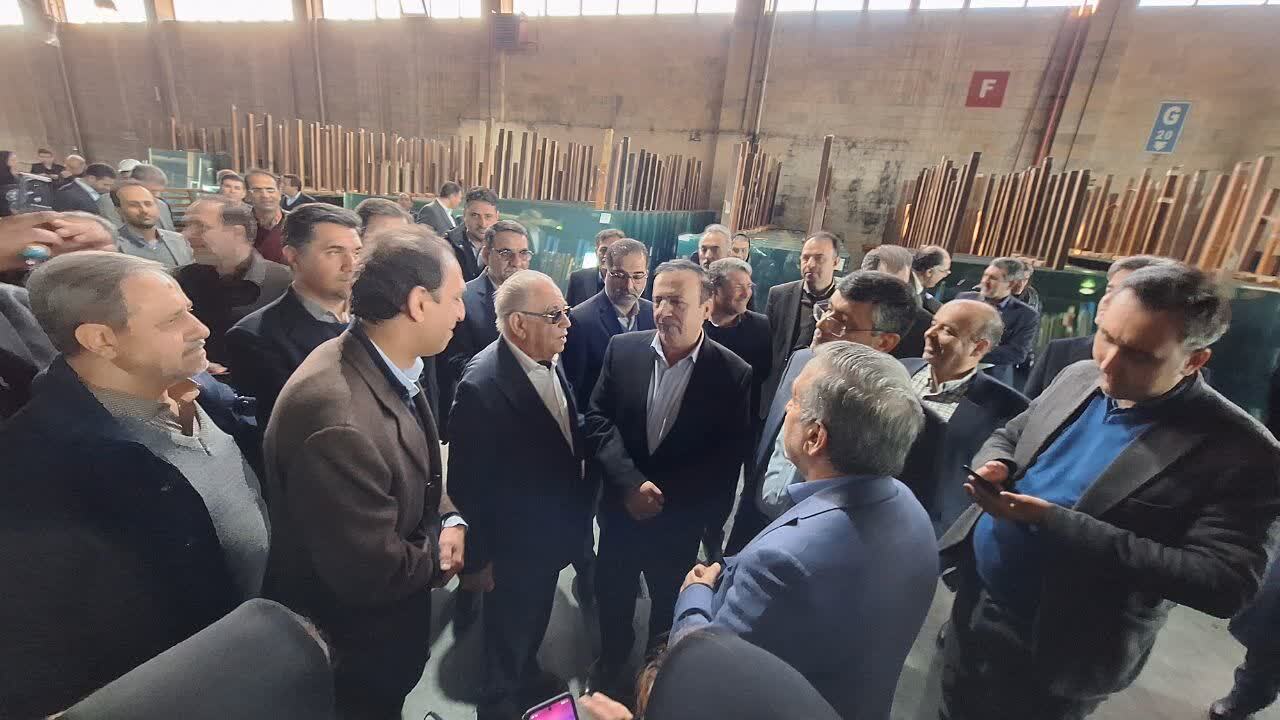 استاندار قزوین از کارخانه شیشه لیا بازدید کرد استاندار قزوین از کارخانه شیشه لیا بازدید کرد