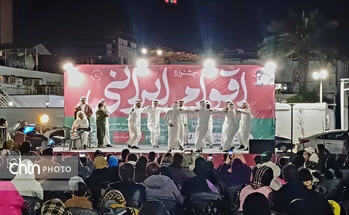 نهمین جشنواره ملی اقوام ایرانی و نمایشگاه سوغات و صنایع دستی در اهواز آغاز به کار کرد + عکس