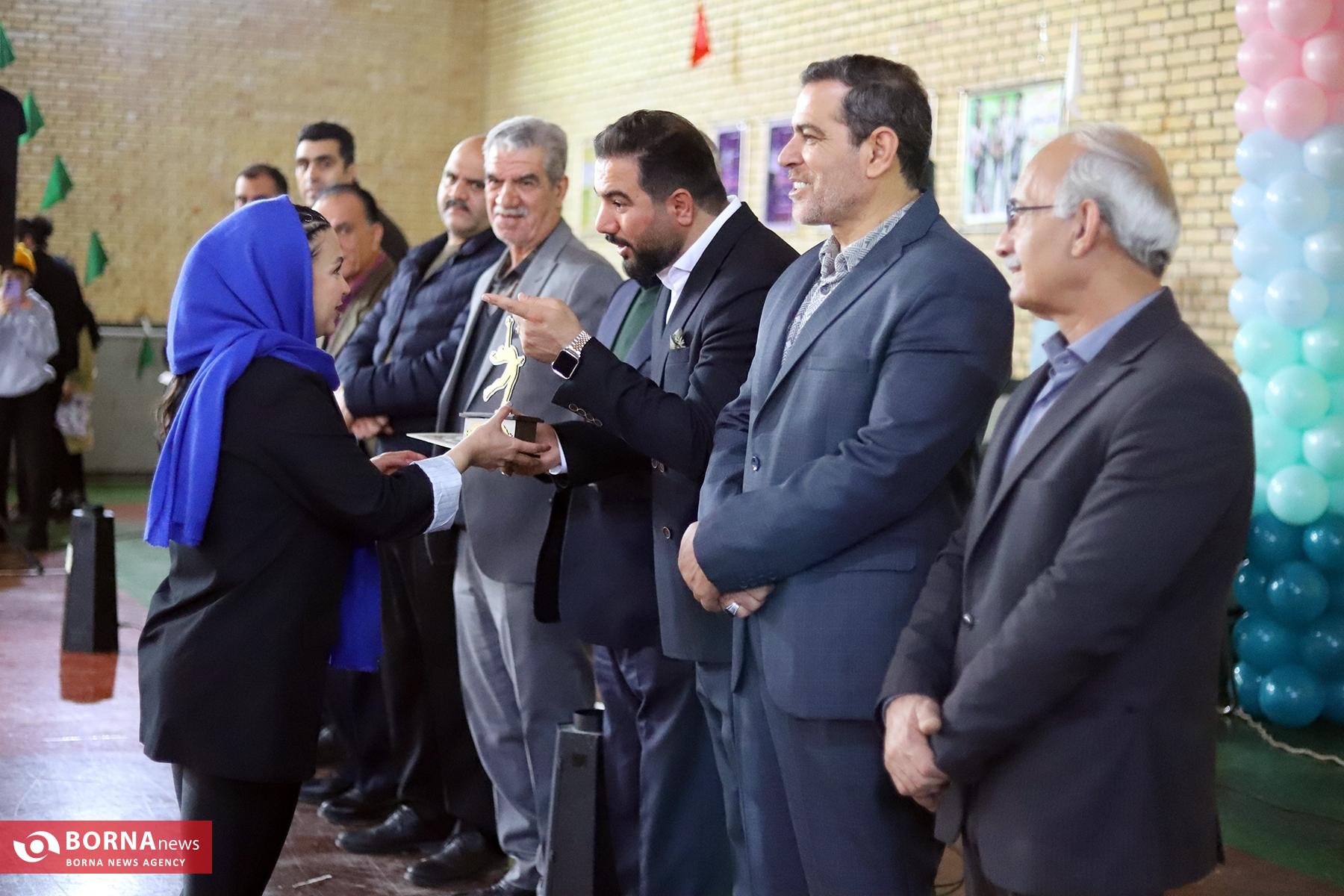 گزارش تصویری|برگزاری مراسم تجلیل از مربیان و جشن پایان سال هیأت اسکیت استان کرمانشاه