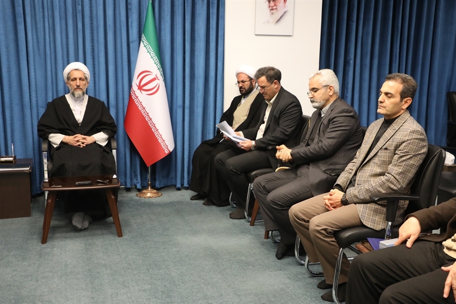 تریبون های نماز جمعه بهترین مکان برای دعوت مردم به صرفه جویی در انرژی است تریبون های نماز جمعه بهترین مکان برای دعوت مردم به صرفه جویی در انرژی است