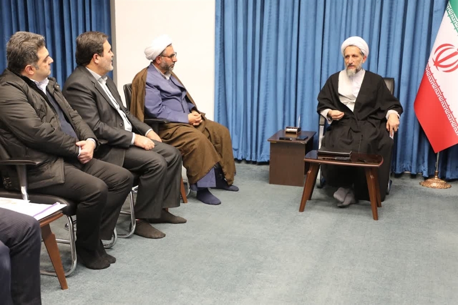 تریبون های نماز جمعه بهترین مکان برای دعوت مردم به صرفه جویی در انرژی است تریبون های نماز جمعه بهترین مکان برای دعوت مردم به صرفه جویی در انرژی است