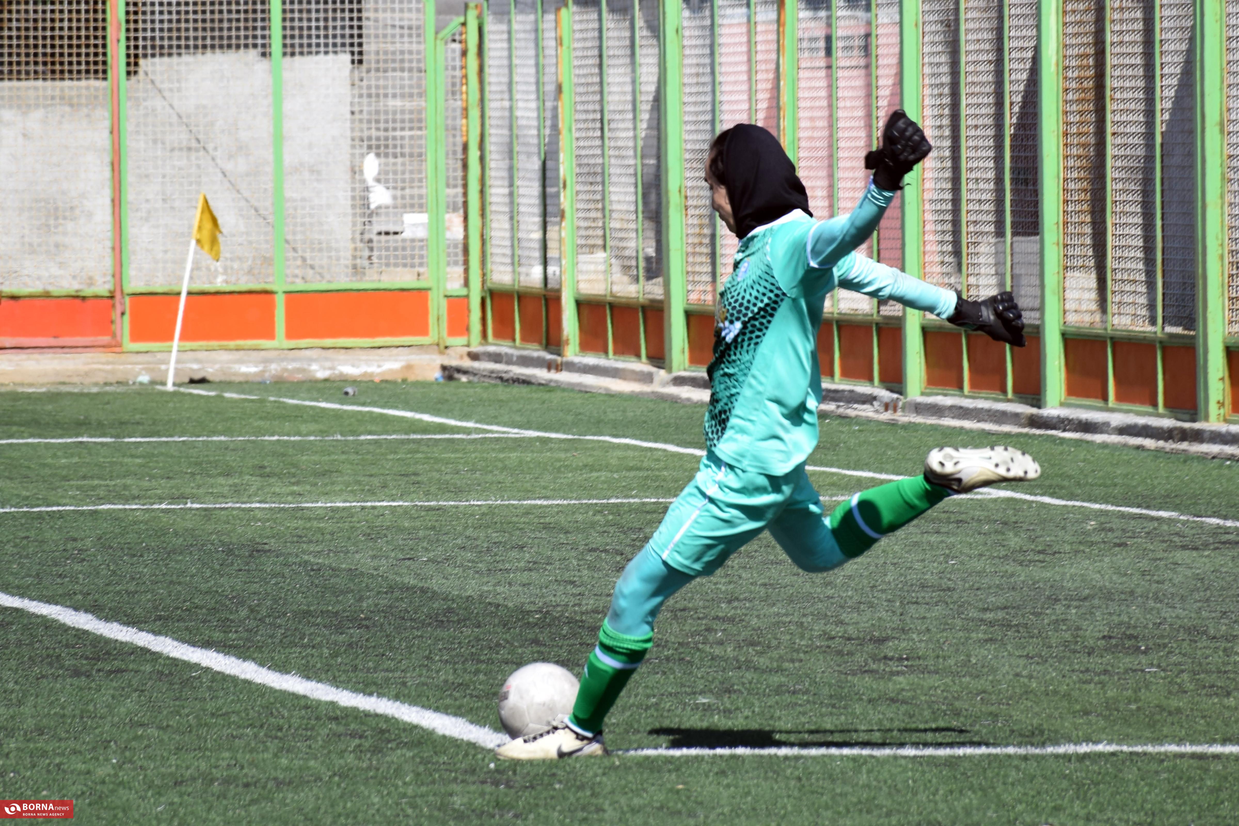 گزارش تصویری| دیدار تیم فوتبال بانوان کرمانشاه با استقلال تهران