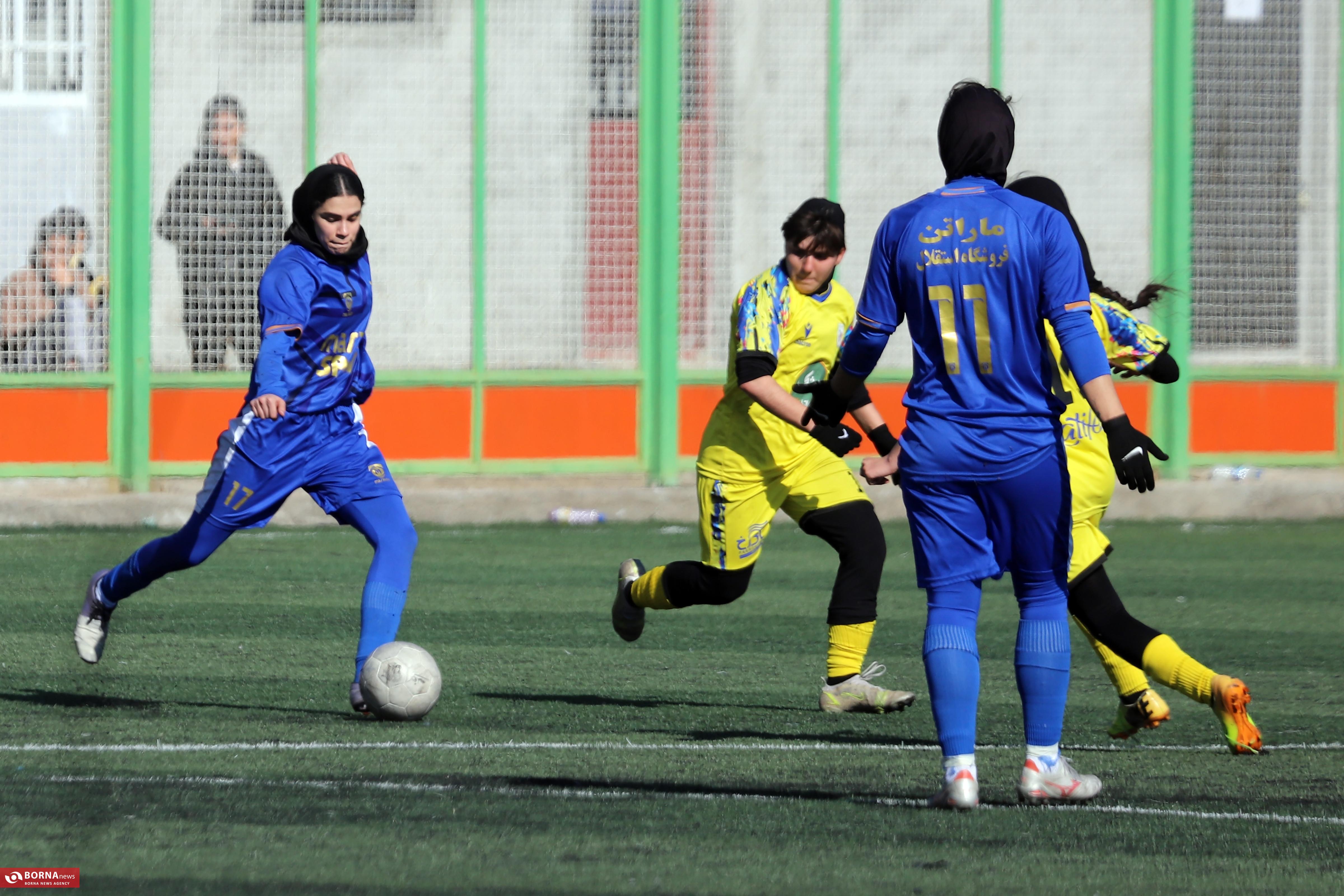 گزارش تصویری| دیدار تیم فوتبال بانوان کرمانشاه با استقلال تهران