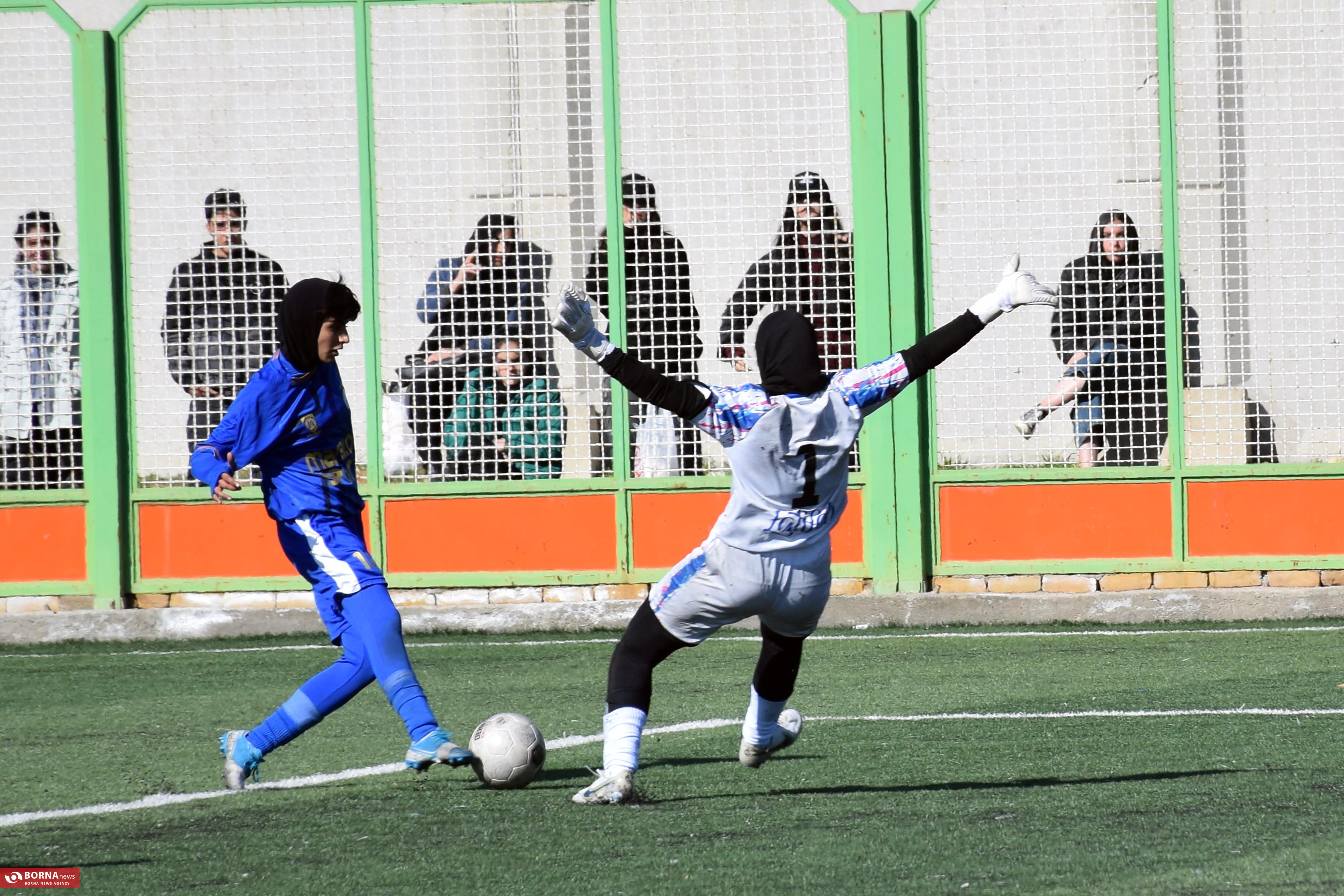 گزارش تصویری| دیدار تیم فوتبال بانوان کرمانشاه با استقلال تهران