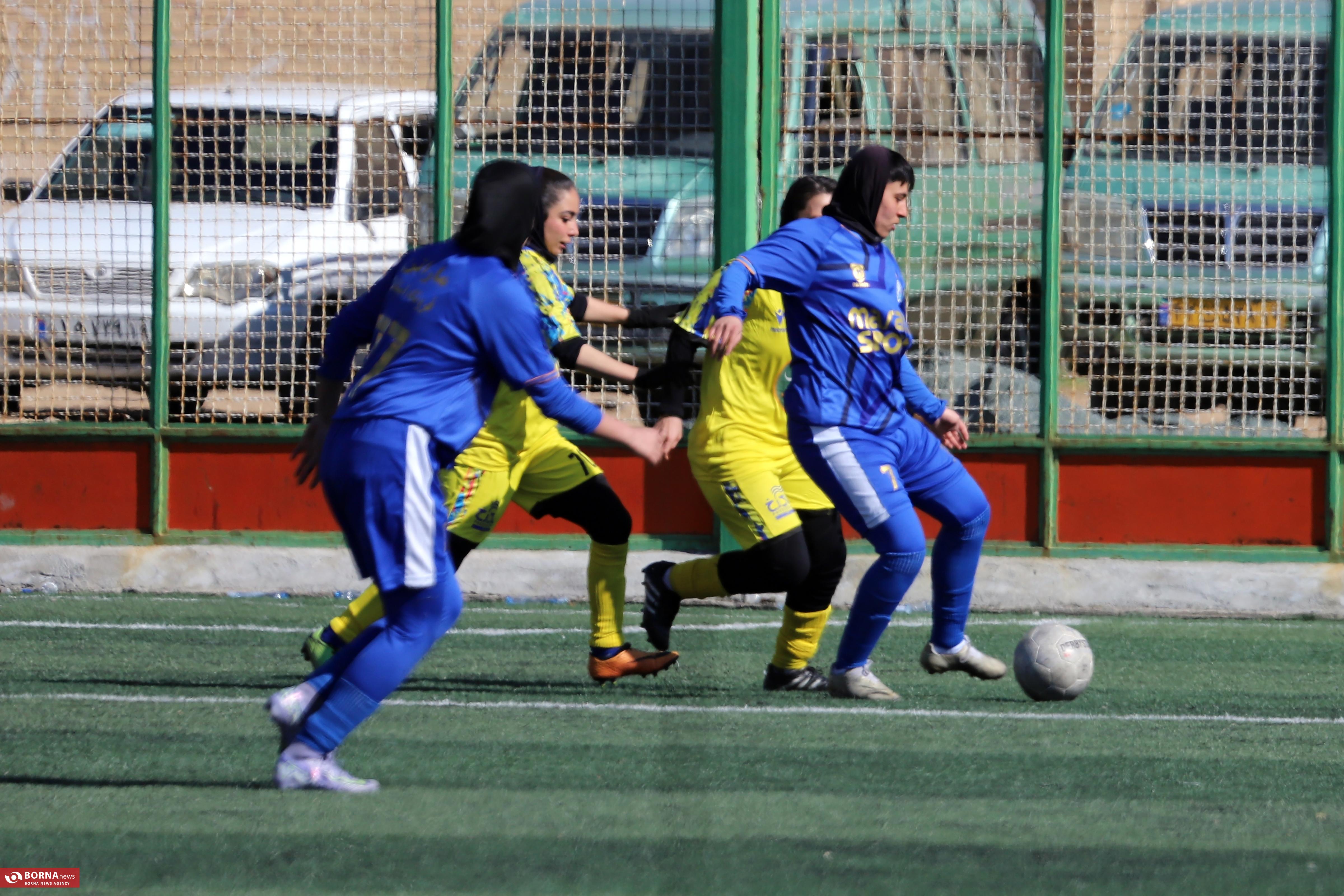 گزارش تصویری| دیدار تیم فوتبال بانوان کرمانشاه با استقلال تهران