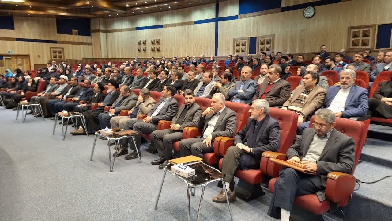 اقتدار و نقشه راه توسعه کشور از مسیر دانش و فنآوری محقق می شود اقتدار و نقشه راه توسعه کشور از مسیر دانش و فنآوری محقق می شود