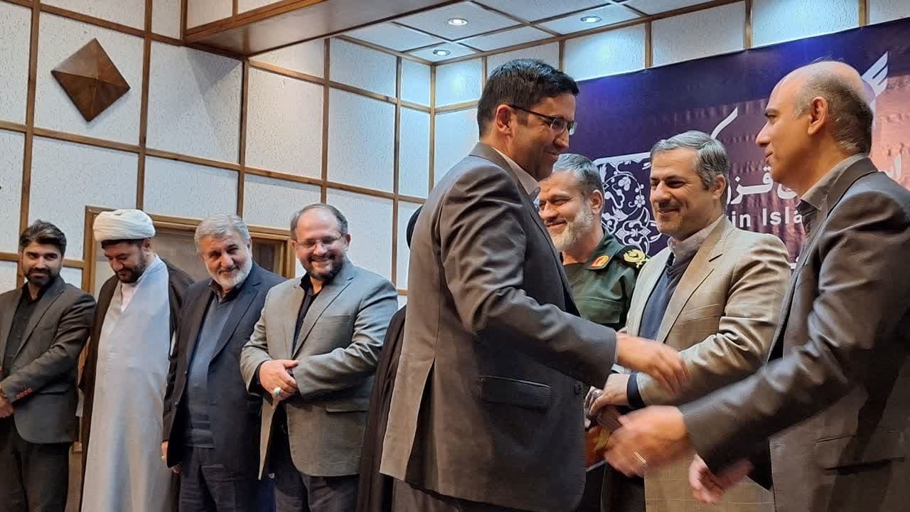 اقتدار و نقشه راه توسعه کشور از مسیر دانش و فنآوری محقق می شود اقتدار و نقشه راه توسعه کشور از مسیر دانش و فنآوری محقق می شود