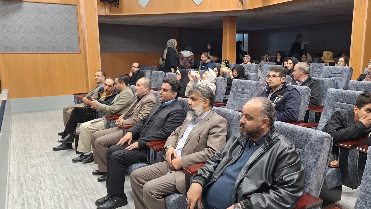 همایش های ادبی فرصتی برای آشنایی نسل جوان با غنای فرهنگی ایران است