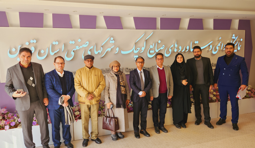 حضور«منجورول کریم خان چودری» سفیر جمهوری بنگلادش در شهرک صنعتی کاسپین حضور«منجورول کریم خان چودری» سفیر جمهوری بنگلادش در شهرک صنعتی کاسپین