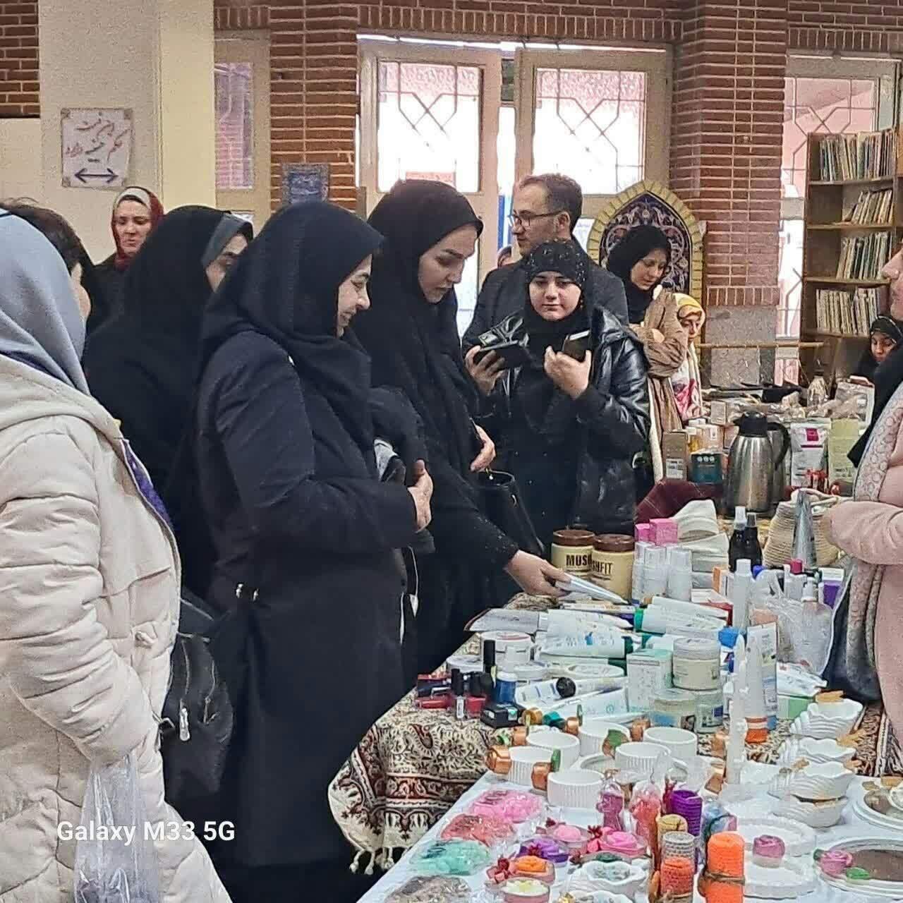 افتتاح نمایشگاه بانوان کارآفرین طوبی در پردیس افتتاح نمایشگاه بانوان کارآفرین طوبی در پردیس