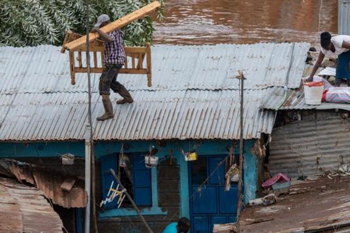 ریزش سد در کنیا ۴۲ کشته برجای گذاشت