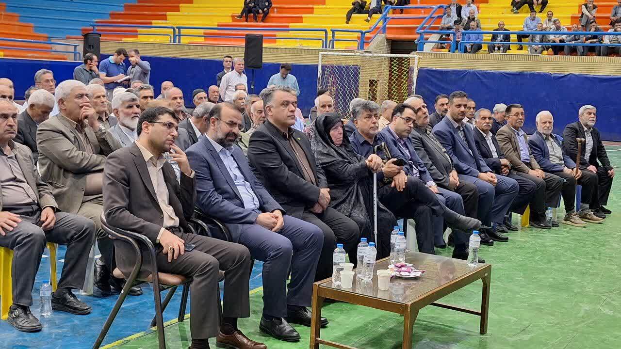 کارگران خواهان افزایش حقوق و اجرای ماده ۹۶ هستند کارگران خواهان افزایش حقوق و اجرای ماده ۹۶ هستند